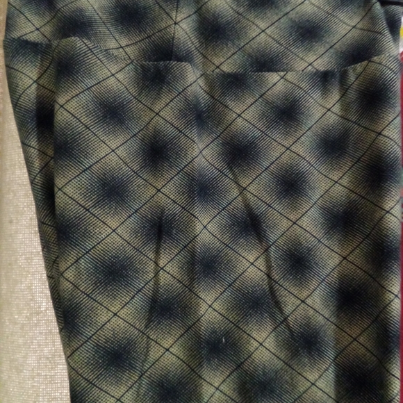 ❤️LULAROE LEGGINGS SENT! HEARTS FLORAL PLAID WOMEN'S TALL & CURVY CLOTHES PANTS - Picture 4 of 16